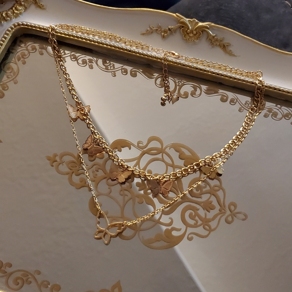 SUNDAY FLASH SALE!🦋layered gold plated butterfly necklace - Picture 3 of 5
